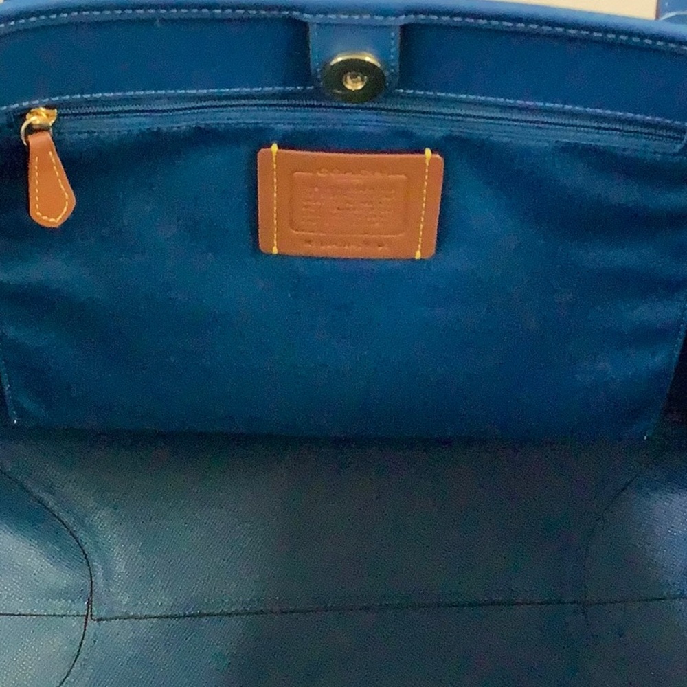NWT Coach Graphic New York City Tote Signature Logo Beige and Blue Tote Bag - Picture 5 of 6